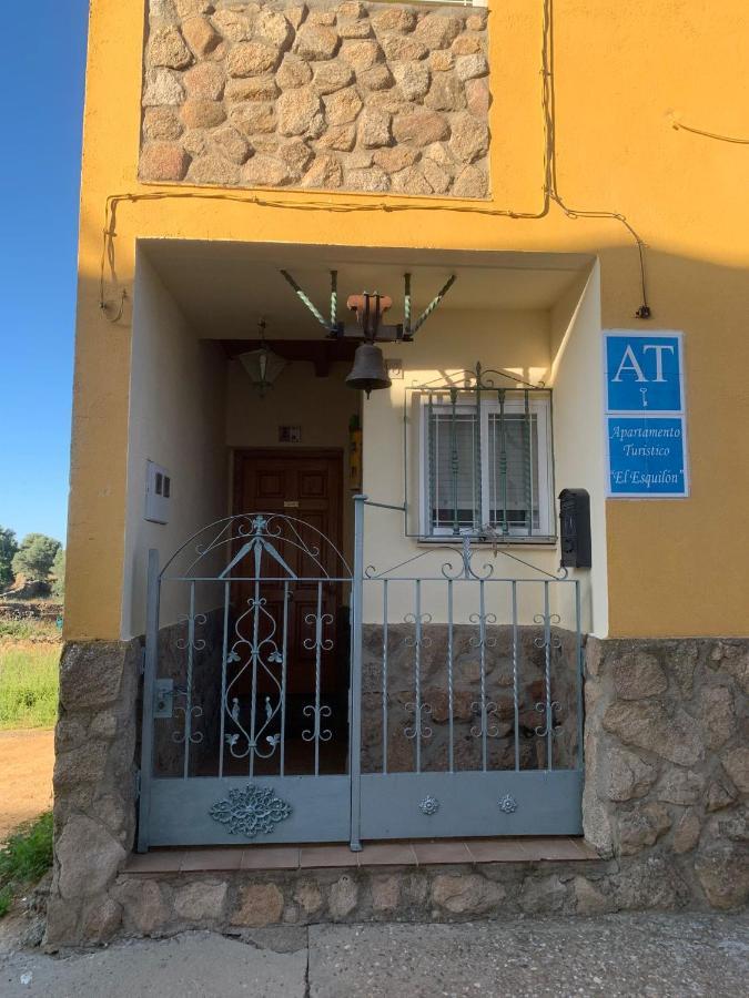 Apartamento Turistico El Esquilon Calzadilla Екстер'єр фото