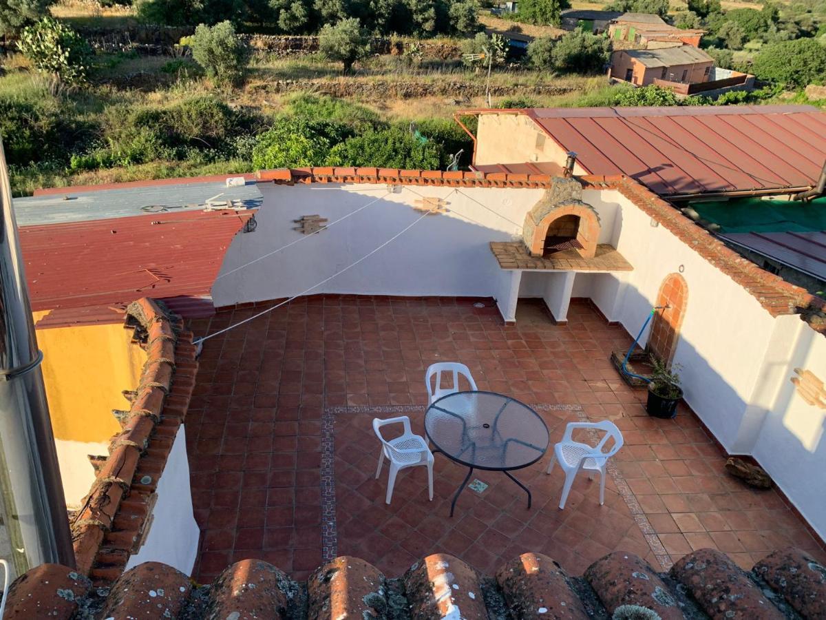 Apartamento Turistico El Esquilon Calzadilla Екстер'єр фото